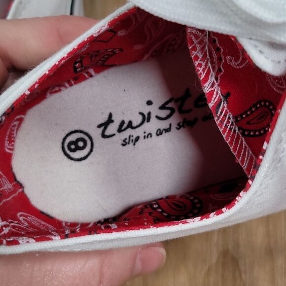💜Twisted White & Red Paisley Double Tongue Sneakers Size 8 - Picture 12 of 14